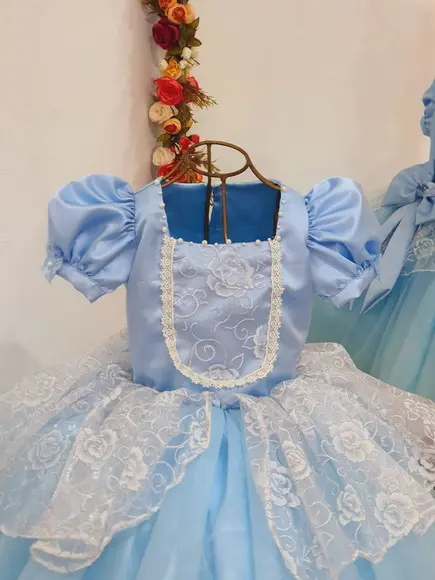 Vestido Cinderela Comprimento Curto