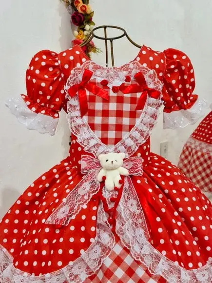 Vestido Junino Luxo com Saia de Armação