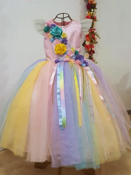 Vestido Unicórnio Arco-íris