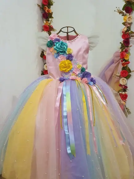 Vestido Unicórnio Arco-íris