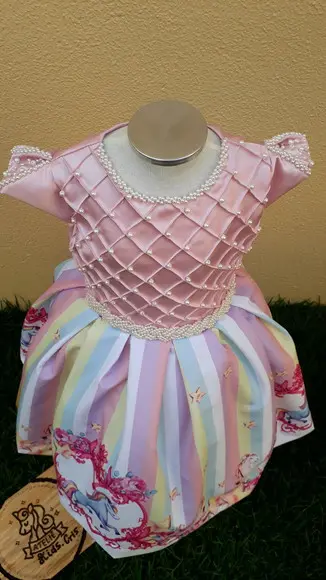 Vestido unicórnio Rosa