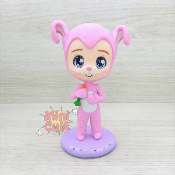 Mini Cult Chandler Bing com Fantasia de Coelho - Friends
