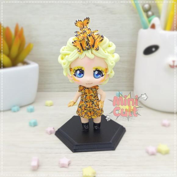 Mini Cult Effie com Roupa de Borboletas - Jogos Vorazes