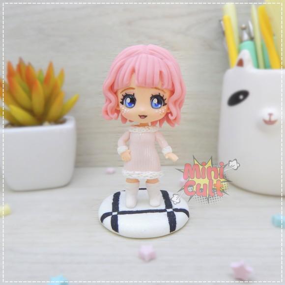 Mini Cult Enid Sinclair com Roupa do Baile - Wednesday
