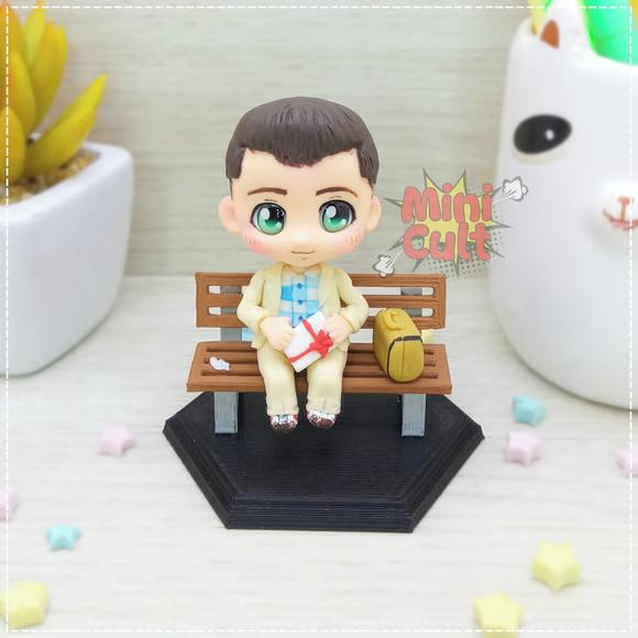 Mini Cult Forrest Gump no Banquinho com Bombons