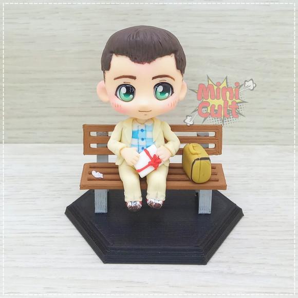 Mini Cult Forrest Gump no Banquinho com Bombons