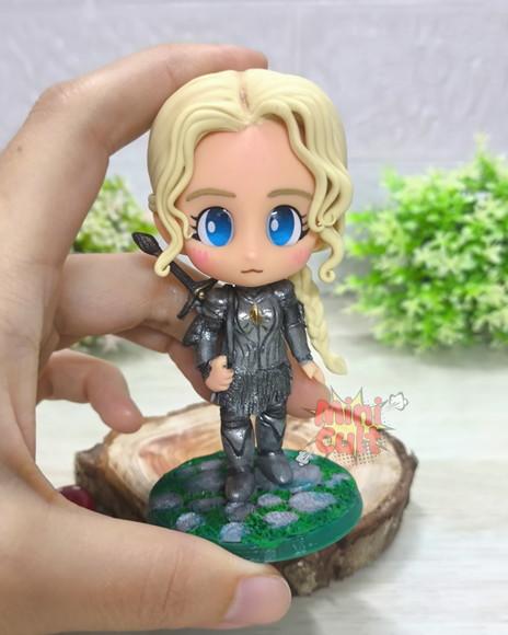 Mini Cult Galadriel com Armadura - os Anéis do Poder