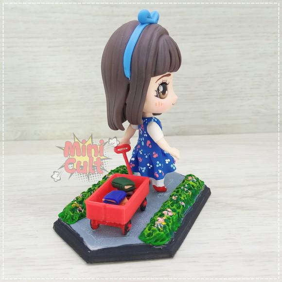 Mini Cult Matilda com Carrinho de Livros