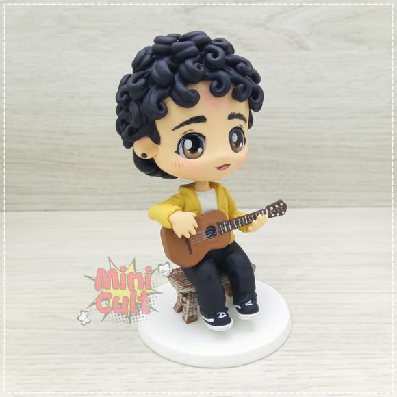 Mini Cult Personalizado com Banquinho e Violão