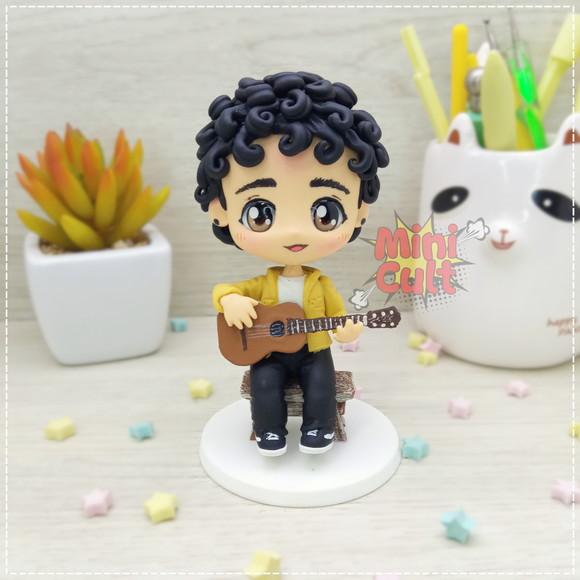Mini Cult Personalizado com Banquinho e Violão