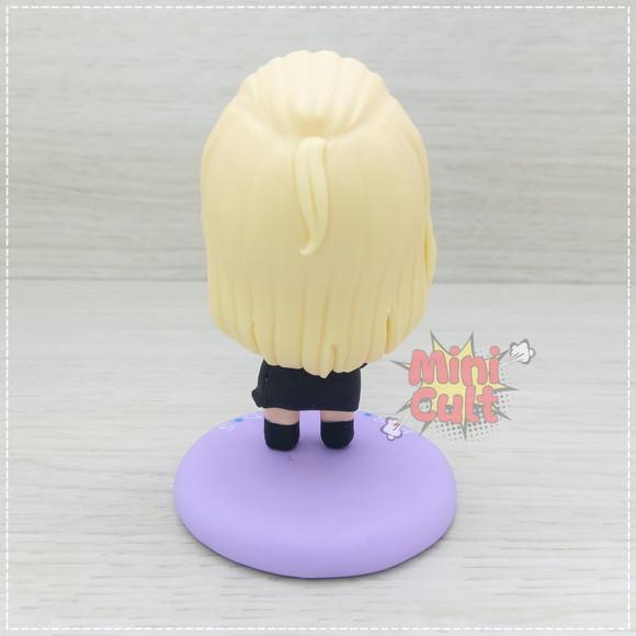 Mini Cult Phoebe Buffay com Violão - Friends (mod. 02)