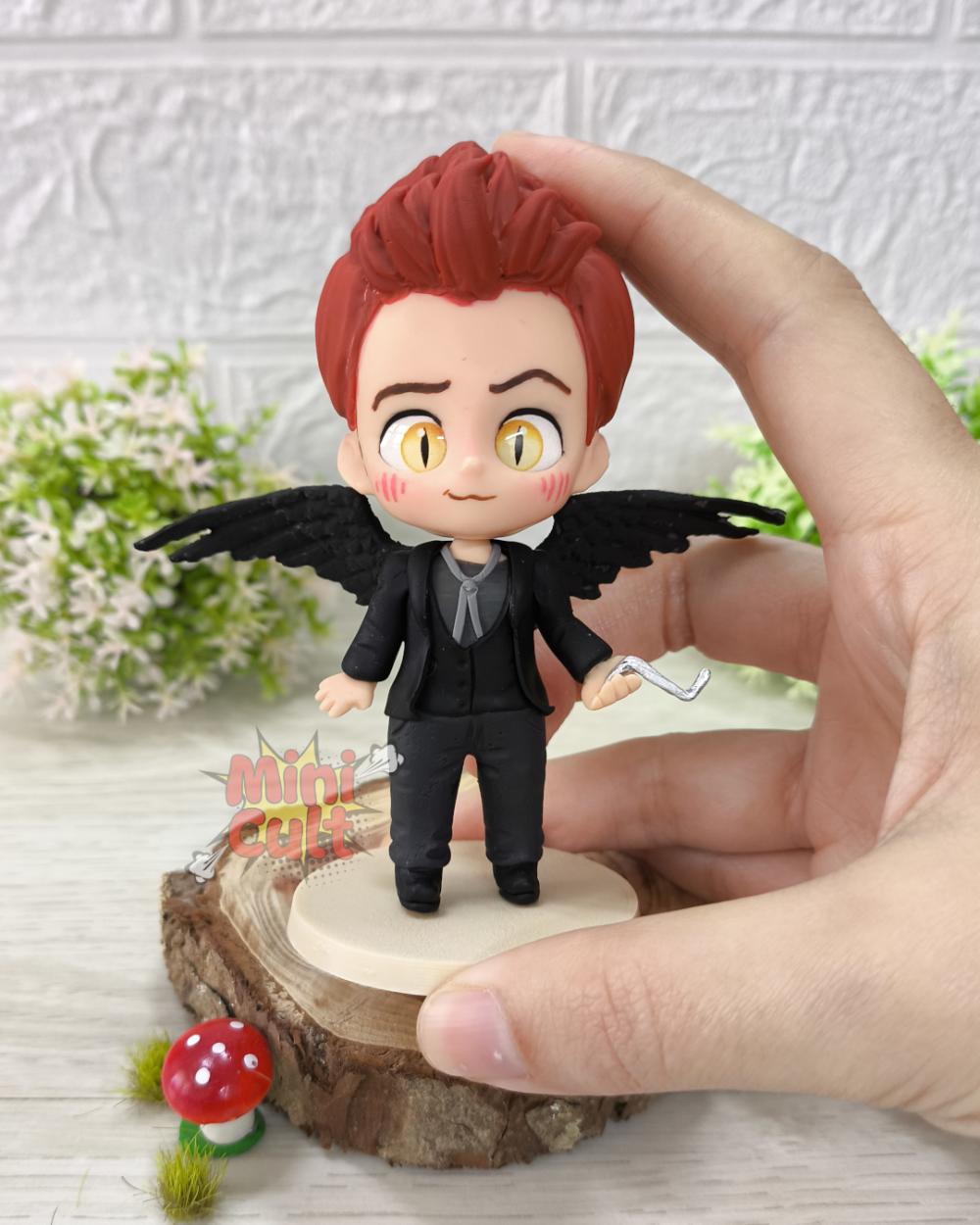 Mini Cult Crowley com Asas - Good Omens