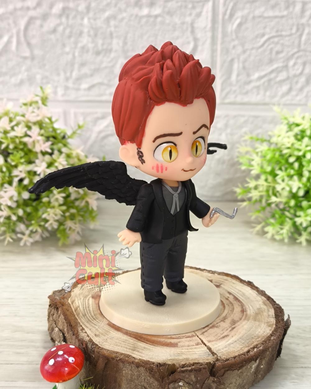Mini Cult Crowley com Asas - Good Omens