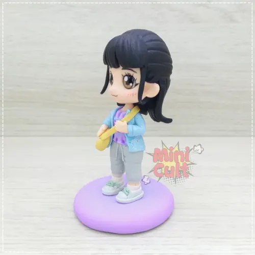 Mini Cult Erin Tieng com Bolsa de Jornais - Paper Girls
