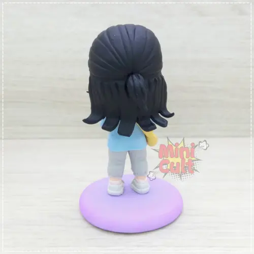Mini Cult Erin Tieng com Bolsa de Jornais - Paper Girls