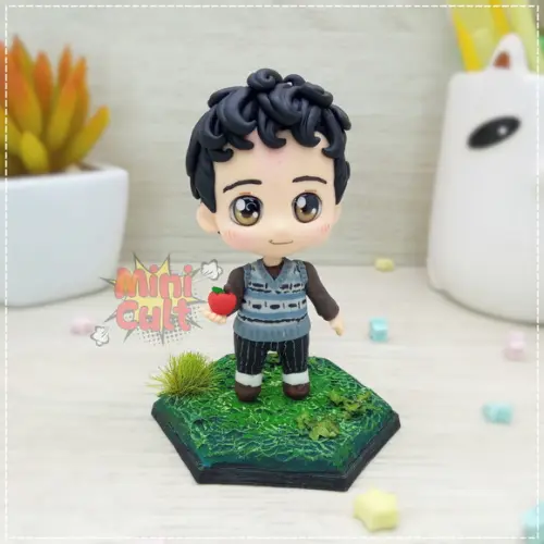 Mini Cult Gilbert Blythe com Maçã - Anne With An e