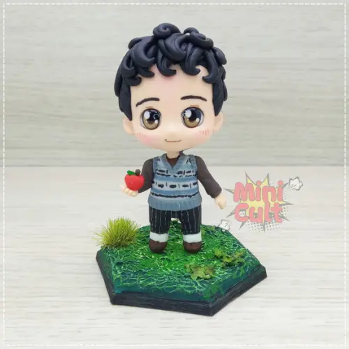 Mini Cult Gilbert Blythe com Maçã - Anne With An e