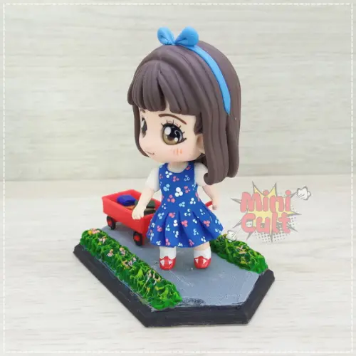 Mini Cult Matilda com Carrinho de Livros