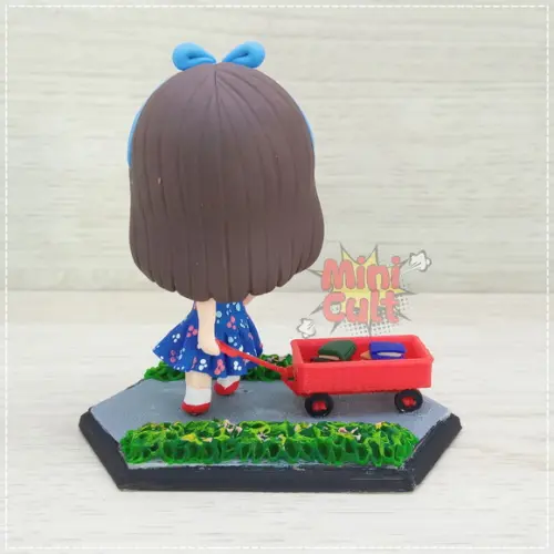 Mini Cult Matilda com Carrinho de Livros