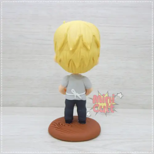 Mini Cult Peeta Mellark com Pão Queimado - Jogos Vorazes