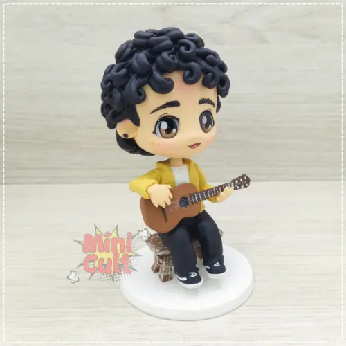 Mini Cult Personalizado com Banquinho e Violão