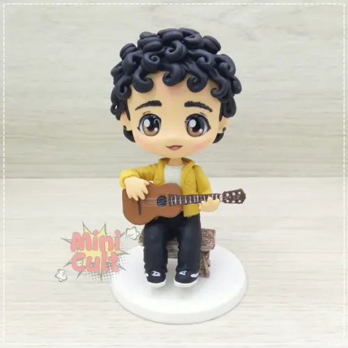 Mini Cult Personalizado com Banquinho e Violão