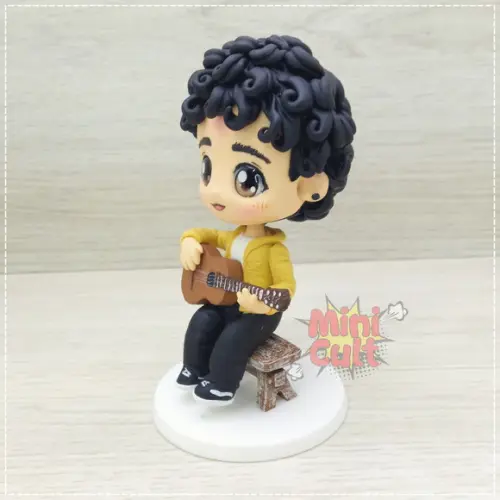 Mini Cult Personalizado com Banquinho e Violão