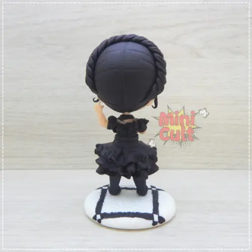 Mini Cult Wandinha Addams na Cena de Dança - Wednesday