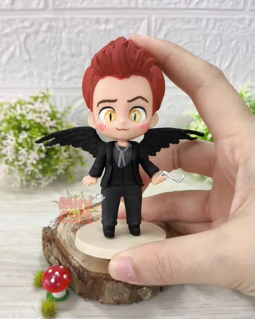 Mini Cult Crowley com Asas - Good Omens