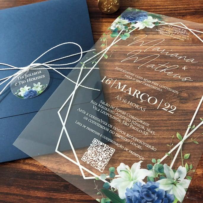 Convite Transparente Hortênsias e Envelope Azul Marinho