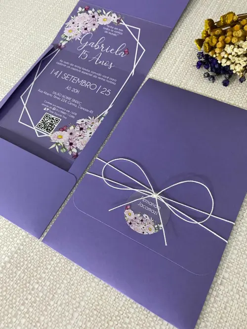 Convite 15 Anos Transparente Flores Lilás e Borboleta