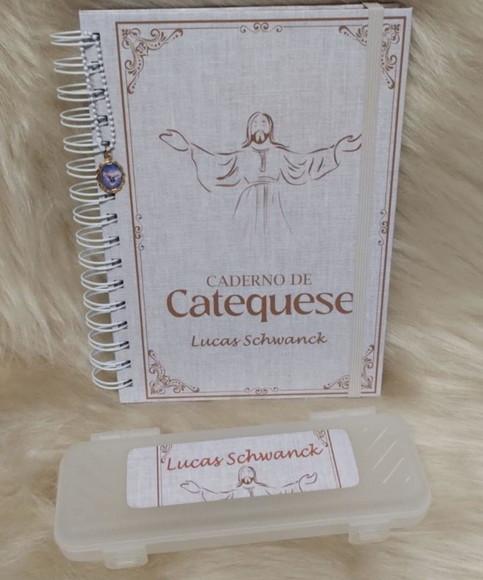 Kit Catequese (caderno +estojo e Pasta)