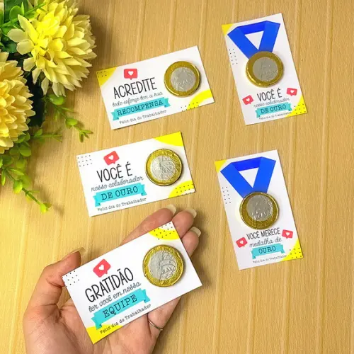 50 Lembrancinhas Dia do Trabalho - Card com Moeda de Chocola