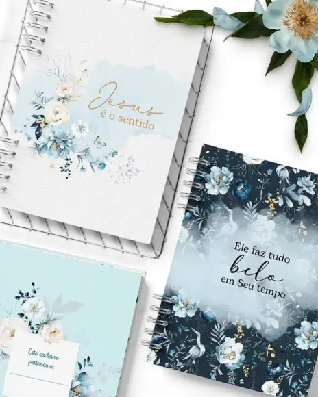 Caderno Floral com Frases Religiosas