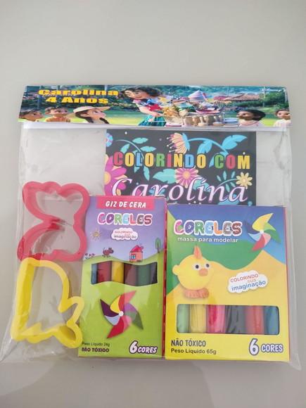 Kit para Colorir + Kit Massinha Encanto