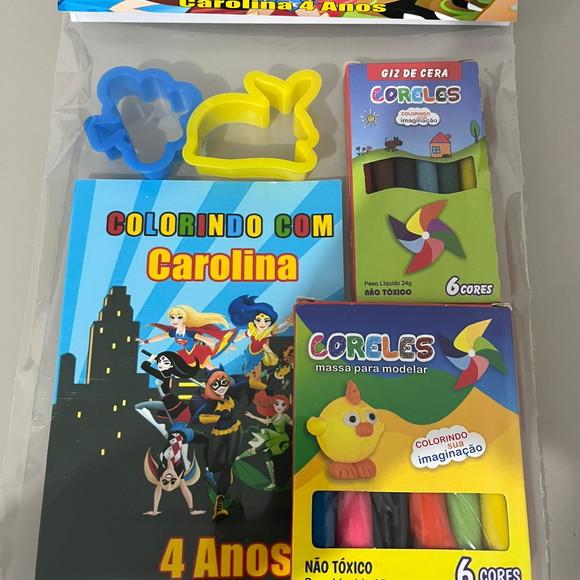 Kit para Colorir + Kit Massinha Super Hero Girls