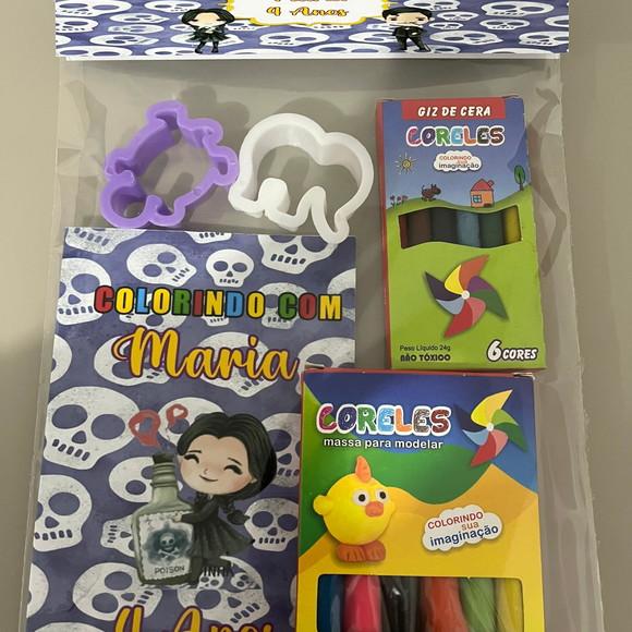 Kit para Colorir + Kit Massinha Wandinha