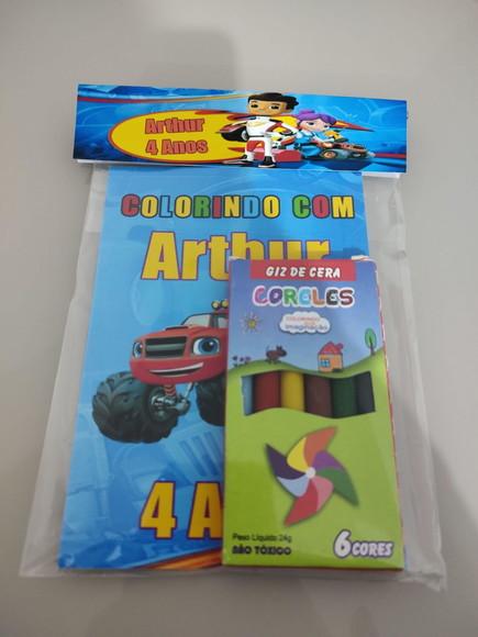 Kit para Colorir Revistinha com Giz de Cera Blaze