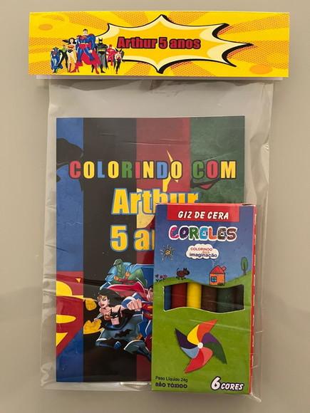 Kit para Colorir Revistinha com Giz de Cera Liga da Justiça