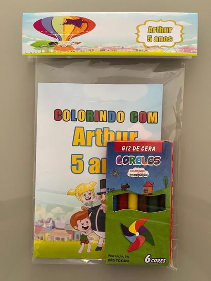 Kit para Colorir Revistinha com Giz de Cera Mundo Bita
