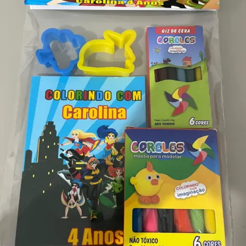 Kit para Colorir + Kit Massinha Super Hero Girls