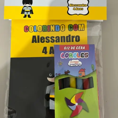 Kit para Colorir Revistinha com Giz de Cera Batman