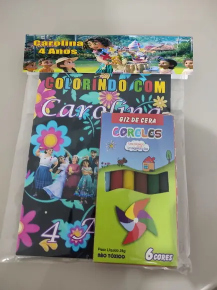 Kit para Colorir Revistinha com Giz de Cera Encanto