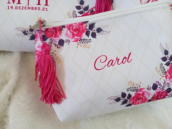 Bolsinha Necessarie Personalizada Fucsia Marsala