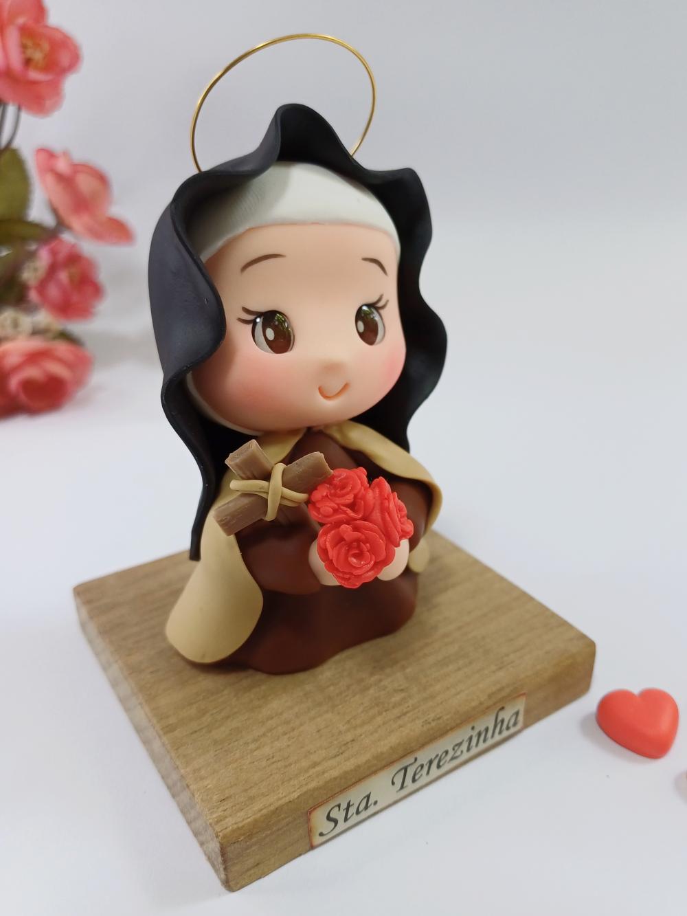 Santa Terezinha em Biscuit