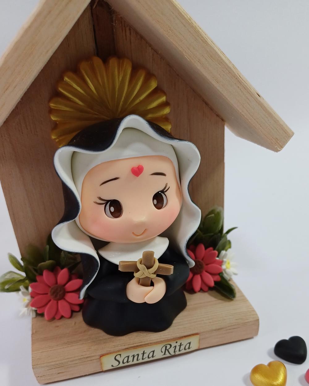 Santa Rita de Cássia em Biscuit com Oratório de Madeira