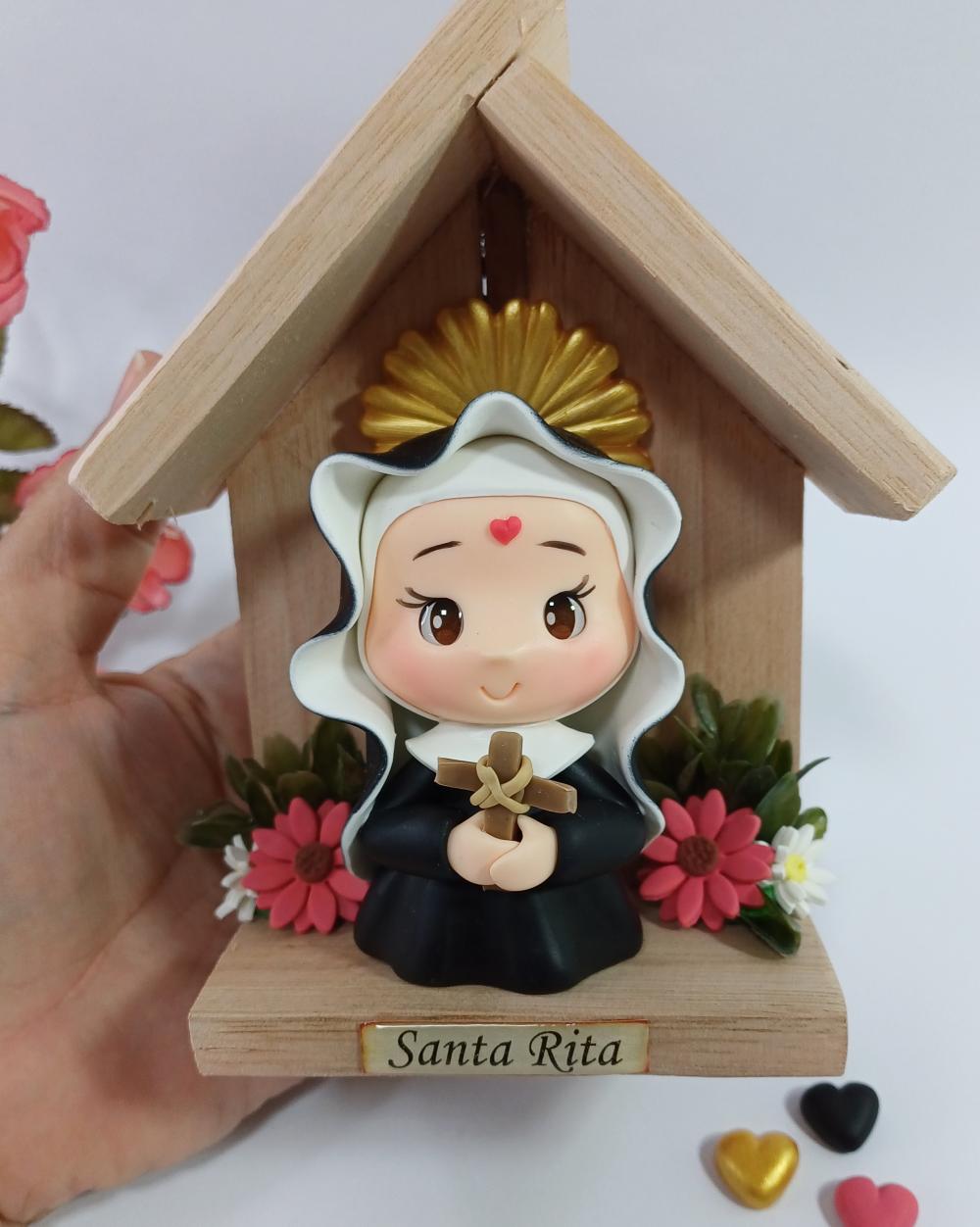 Santa Rita de Cássia em Biscuit com Oratório de Madeira