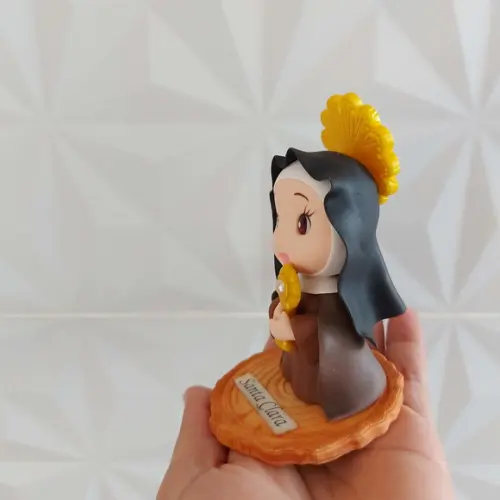 Santa Clara de Assis em Biscuit