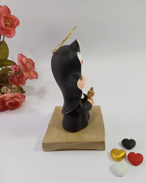 Santa Rita de Cássia em Biscuit Imagem Católica Artesanal