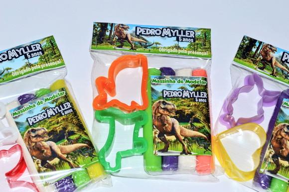 20 Kits com 4 Massinhas e 2 Moldes R$ 49,75